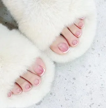 Класически бял френски фалшив пръст на ноктите комплект преса на къси квадратни крака нокти съвети пълно покритие розов градиент фалшиви нокти с дизайн