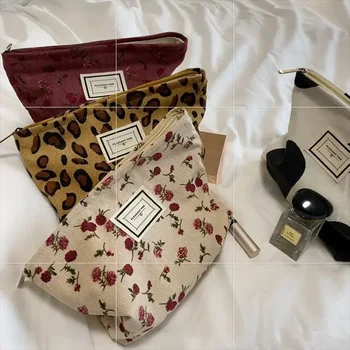 Рипсено кадифе реколта леопард печат грим чанта червило промяна ръка за ръка с чанта за носене на тоалетни принадлежности чанта за съхранение жена