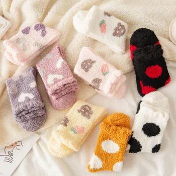 Сърце Дамски чорапи Японски зимни дебели Kawaii карикатура печат детски чорапи корал руно етаж чорапи облекло за жени