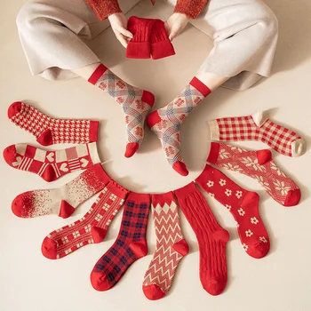 Червени чорапи Новогодишни чорапи Mid-Tube китайски стил чорапи за жени Коледно парти Дамски чорапи Есен и зима Дръжте топло